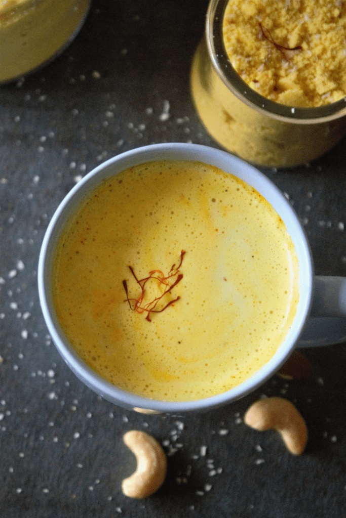 Almond milk with spices